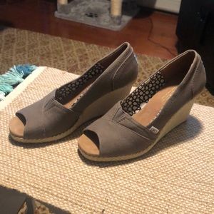 toms wedges